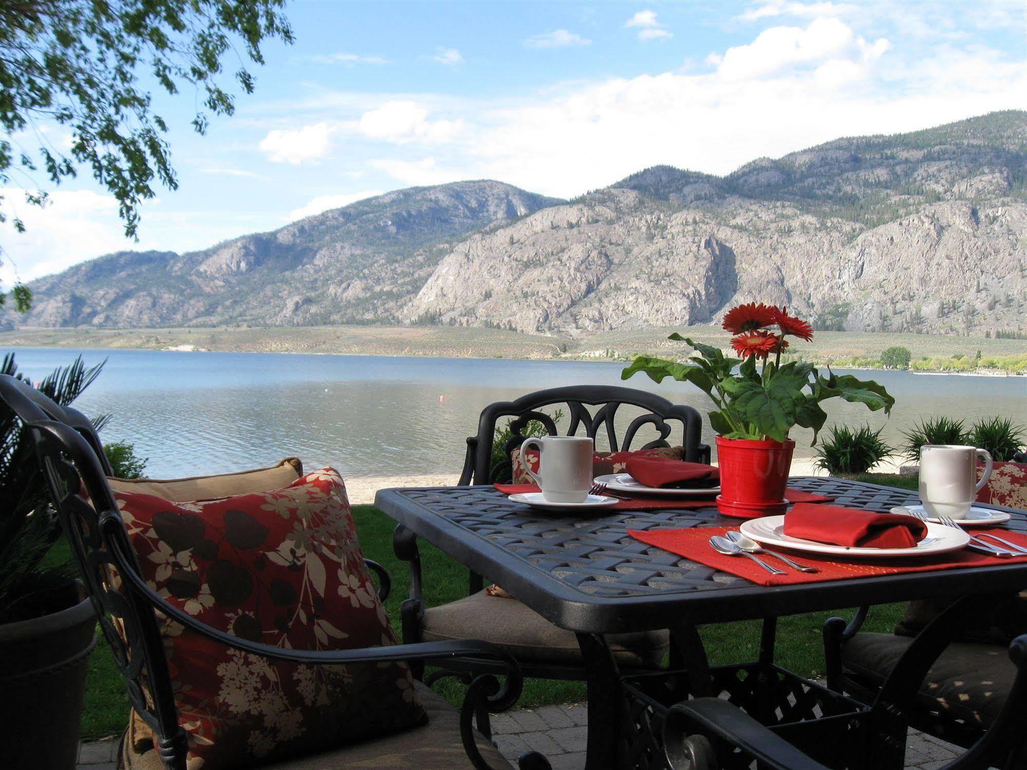 Desert Surfside Waterfront Accommodations Osoyoos Zewnętrze zdjęcie